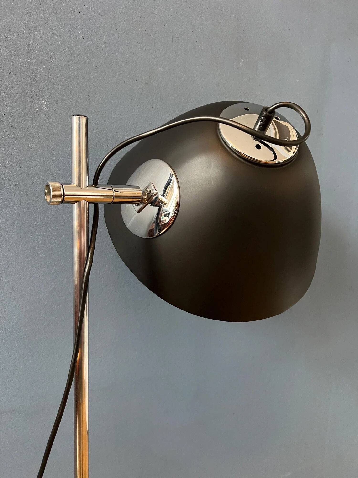 Black mid-century Dijkstra flexible desk lamp