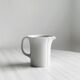 Saucière, pot à lait en porcelaine blanche