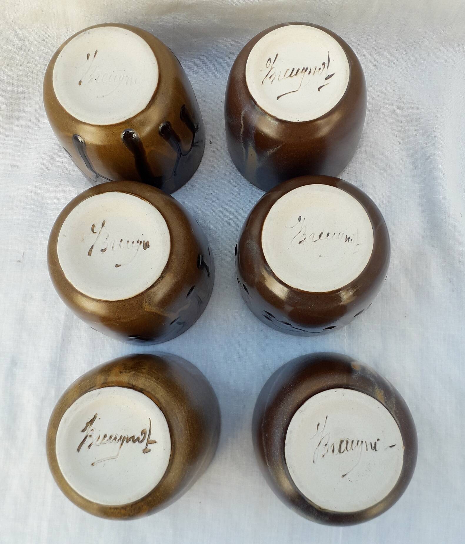 6 stoneware cups