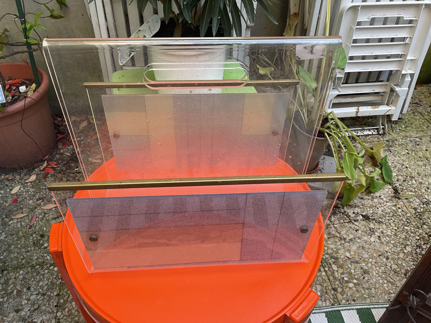 ALPAC magazine holder Plexiglas creations