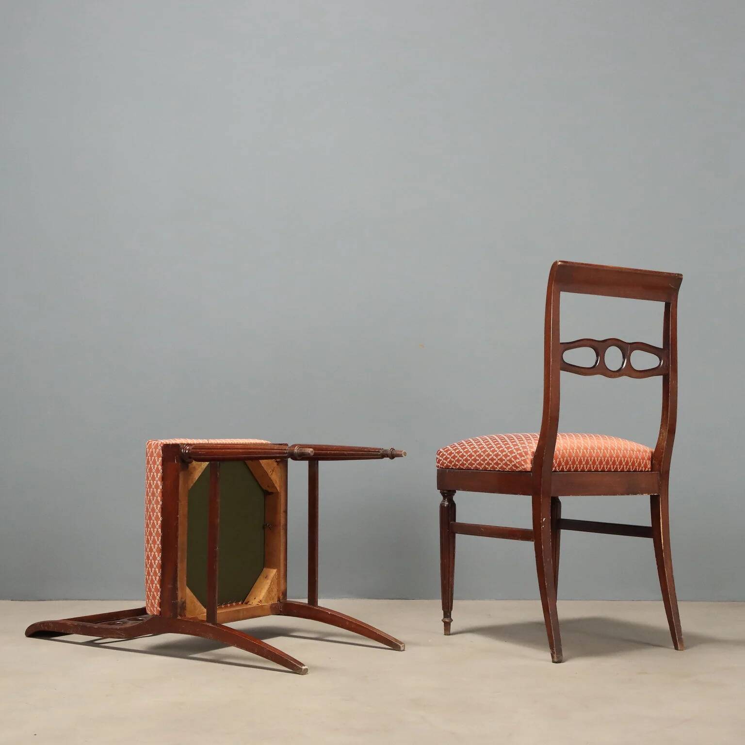 Classic chairs from the '50s-'60s.