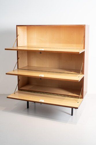 Chest of Drawers in Teak
