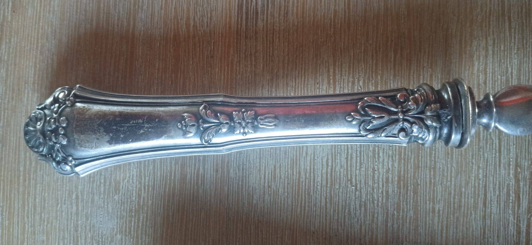 Antique fish service