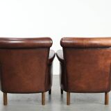 Set of 2 luxury sheepskin armchairs with a timeless look