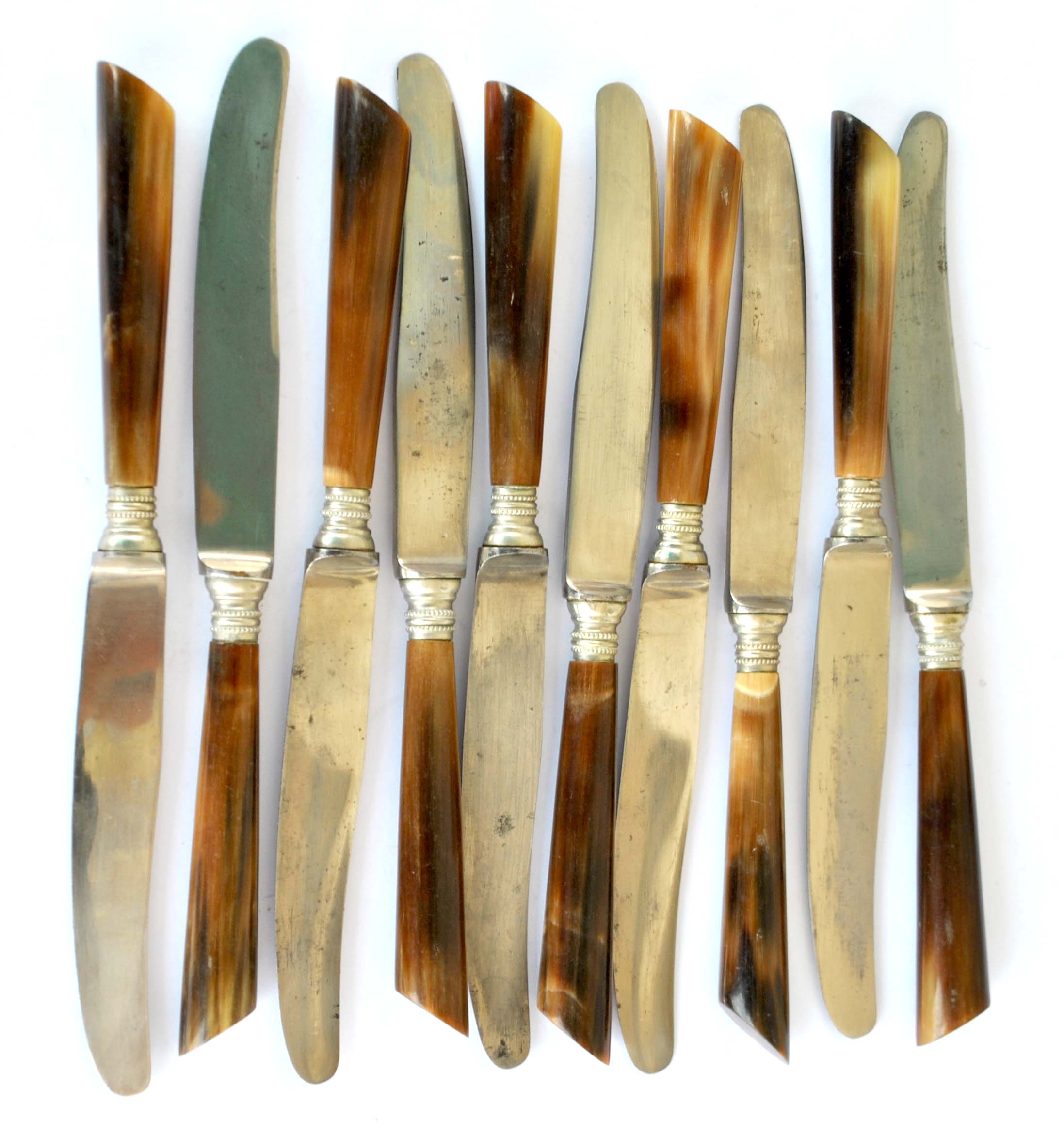 Set of 10 old knives in horn and steel 1920 dessert fruit