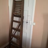 Escabeau en bois ancien