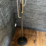 Lampadaire en métal noir et doré 1960
