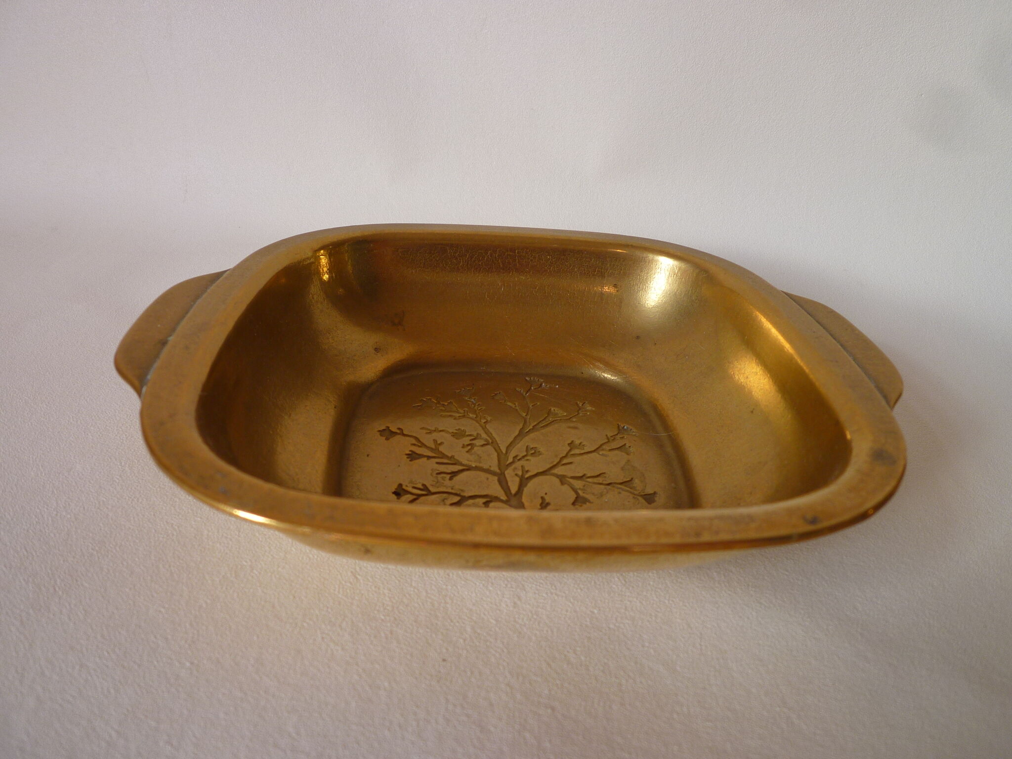 Vacuum plant decoration solid brass pocket