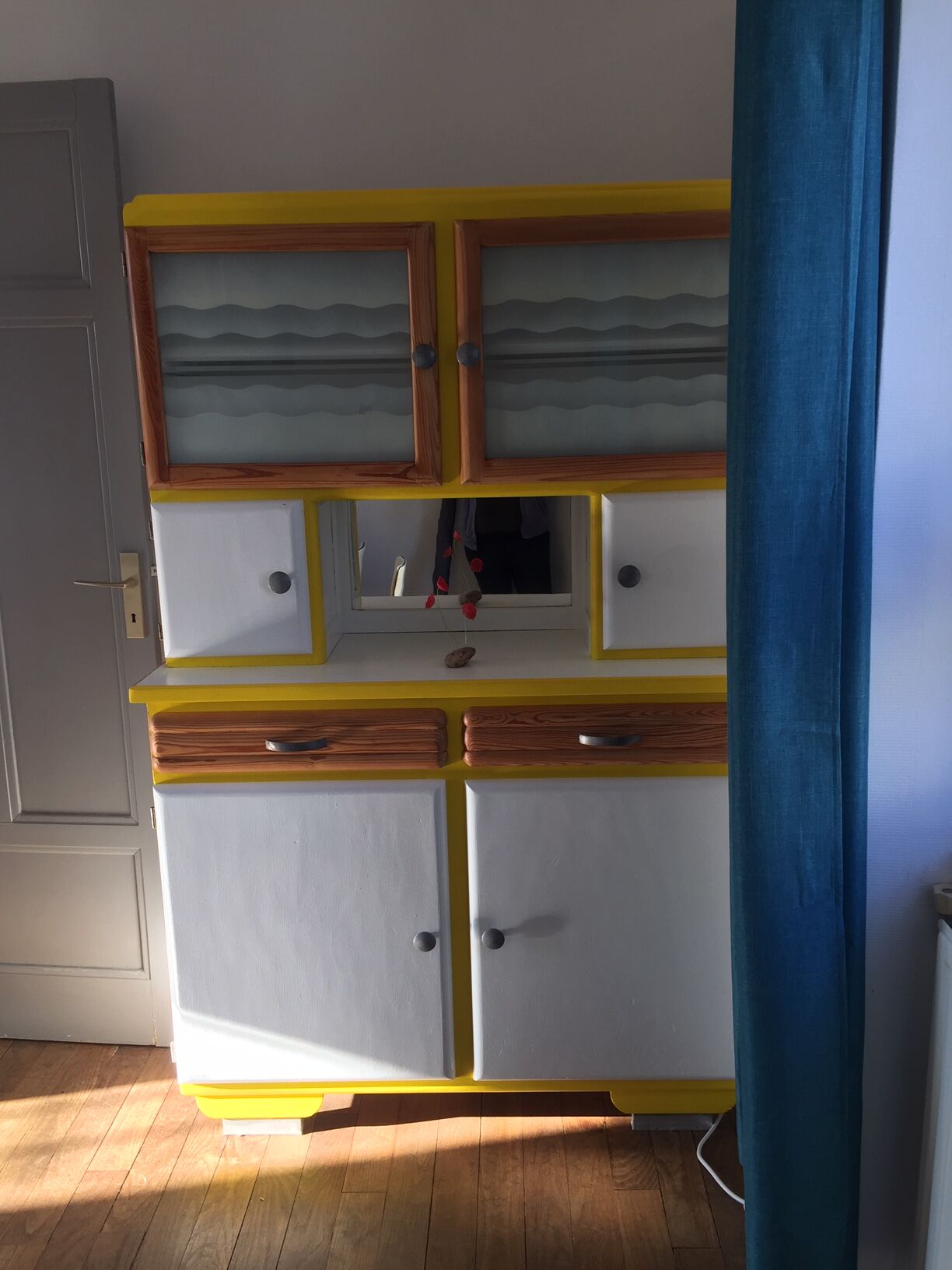 Buffet mado bas couleur miel