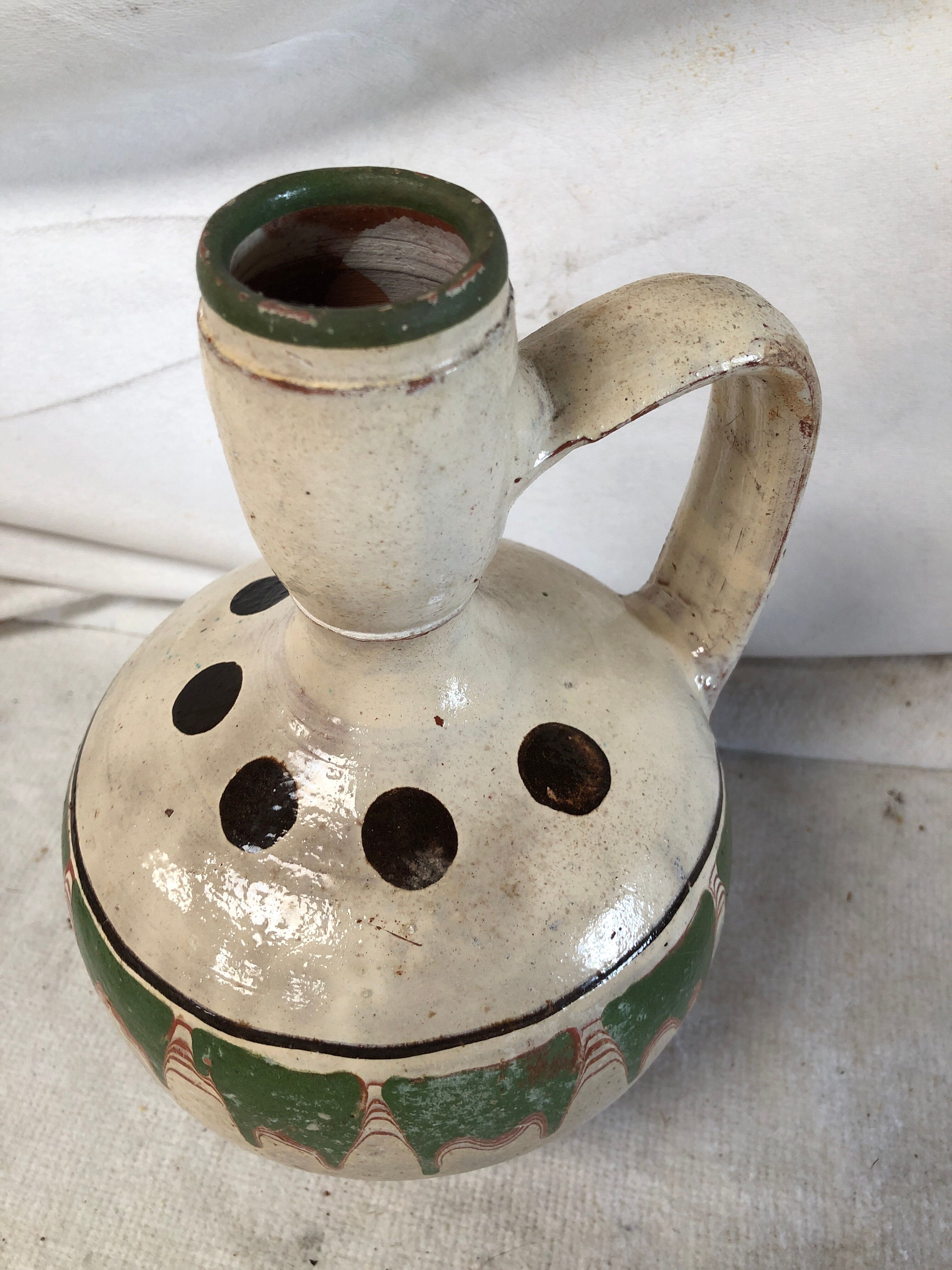 Brissard's bonne in glazed earth