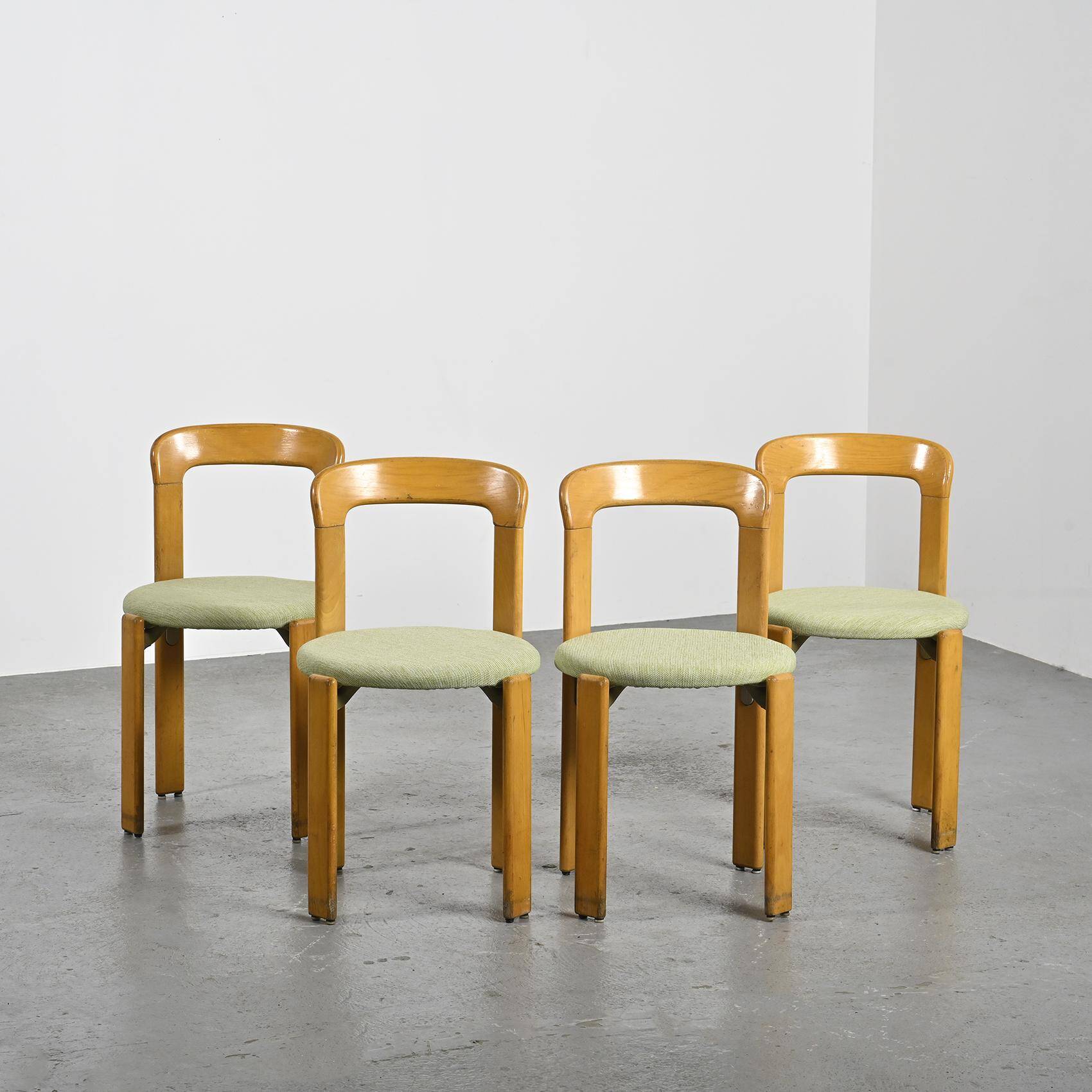 Suite de quatre chaises par Bruno Rey, 1971