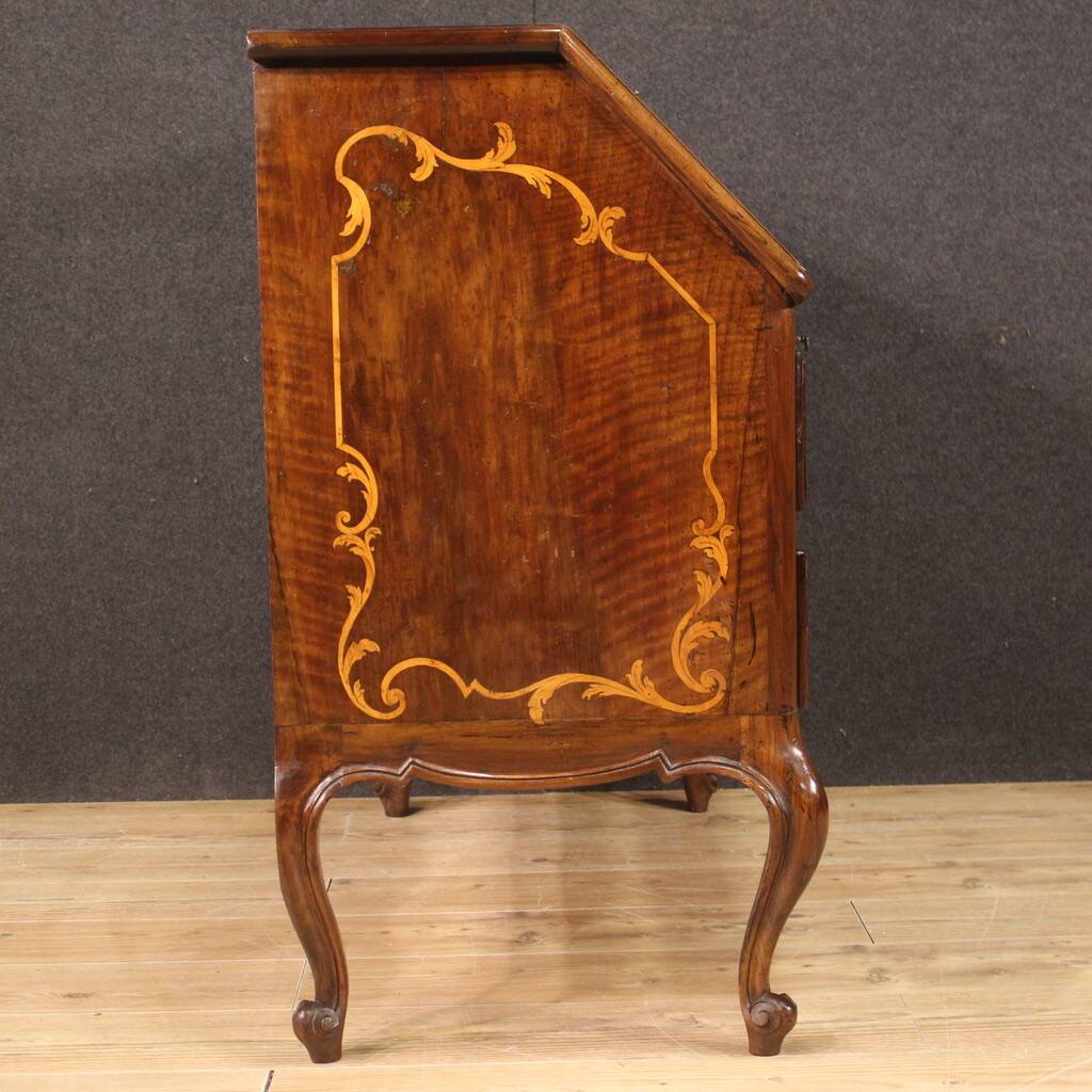 Grand bureau en marqueterie italienne des années 1920