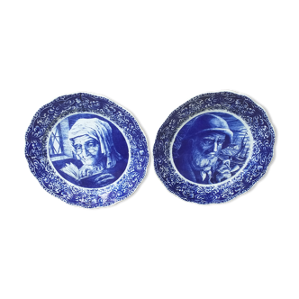 Pair of plates