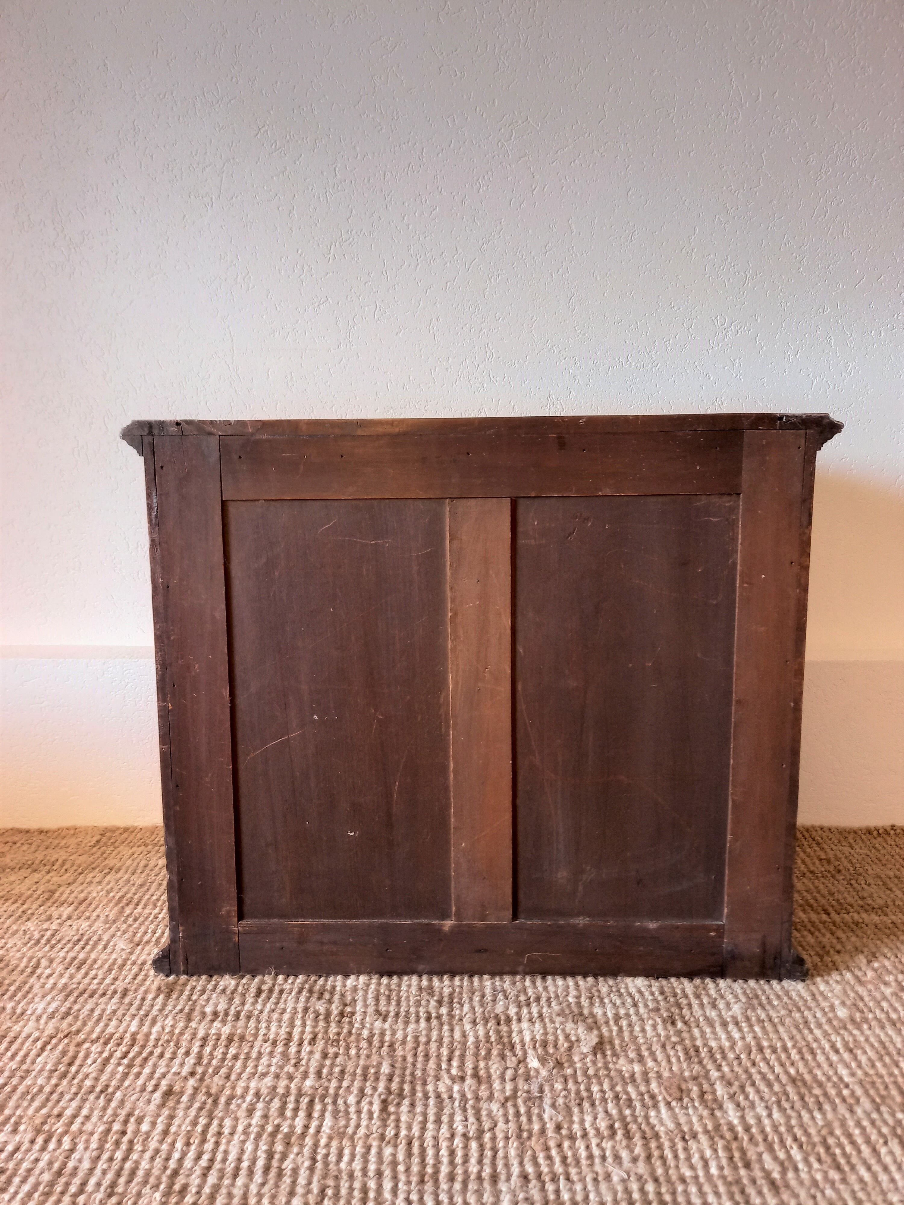 Trade furniture