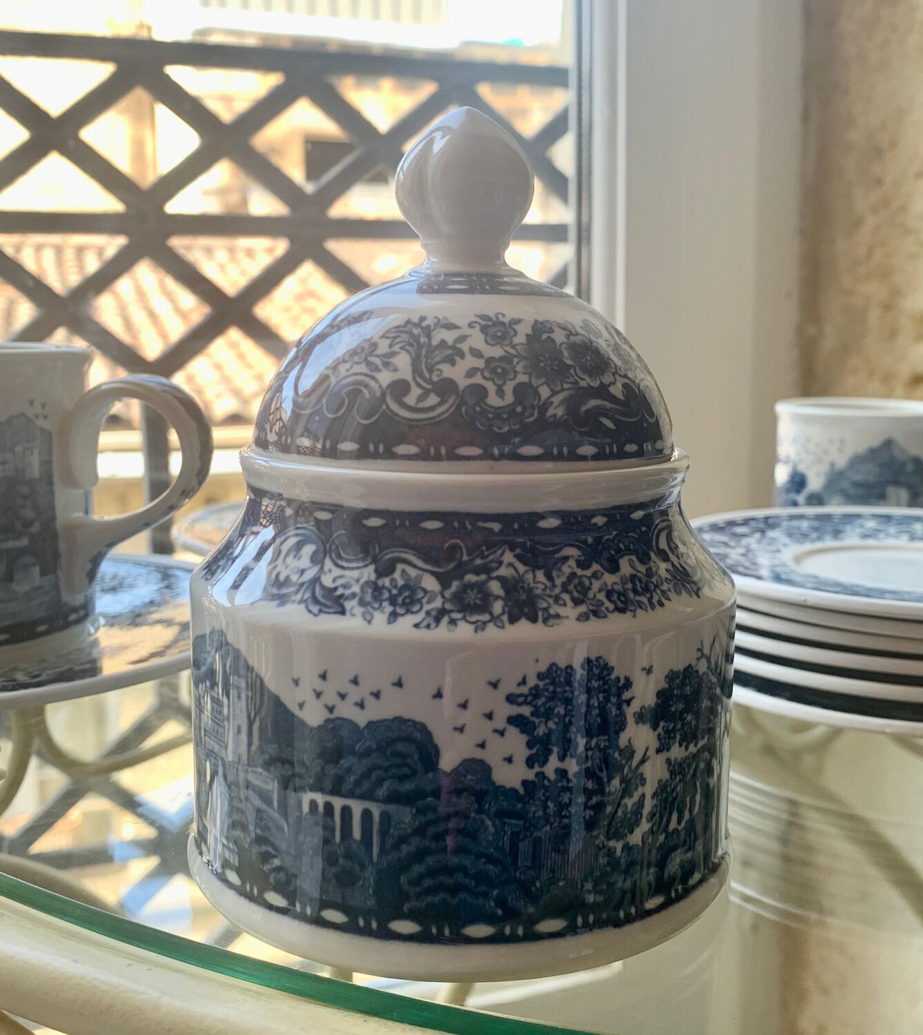 Villeroy & Boch "blue castle" breakfast service