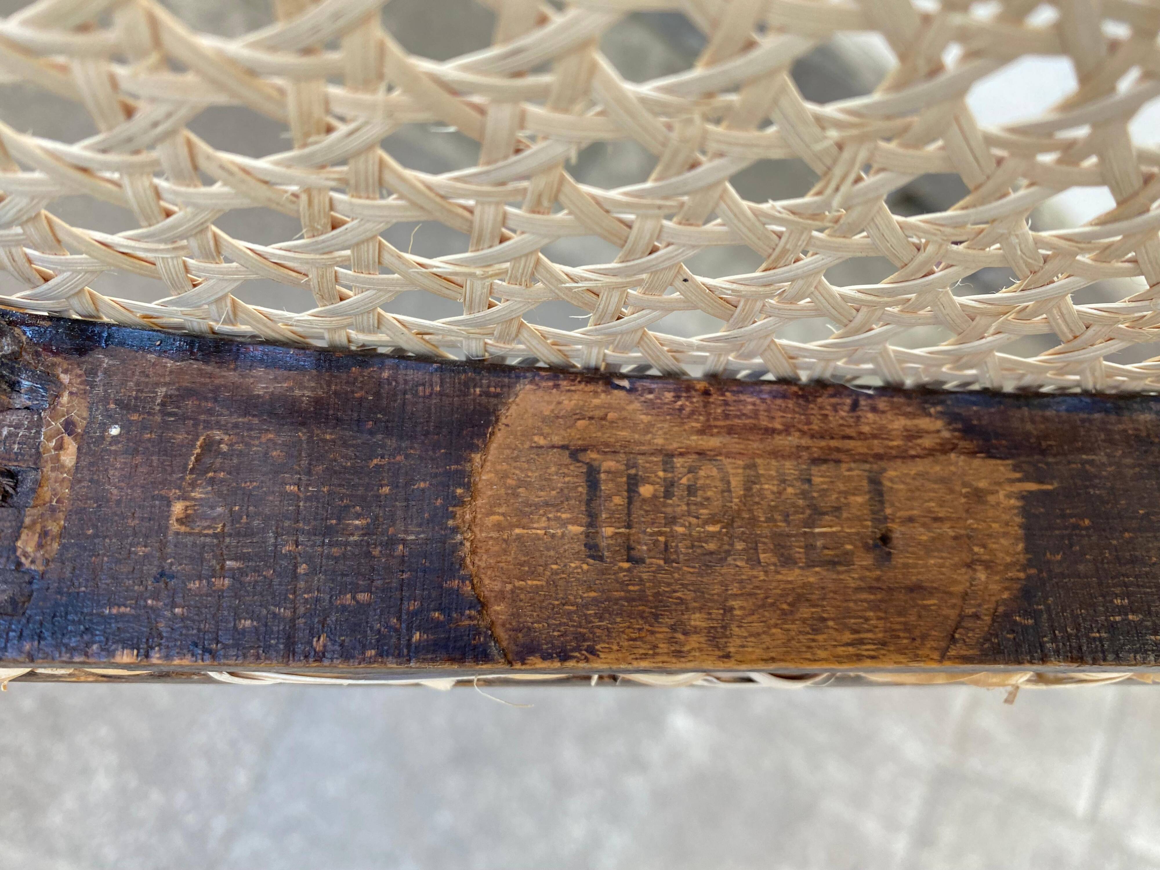 Tabourets Thonet No.144