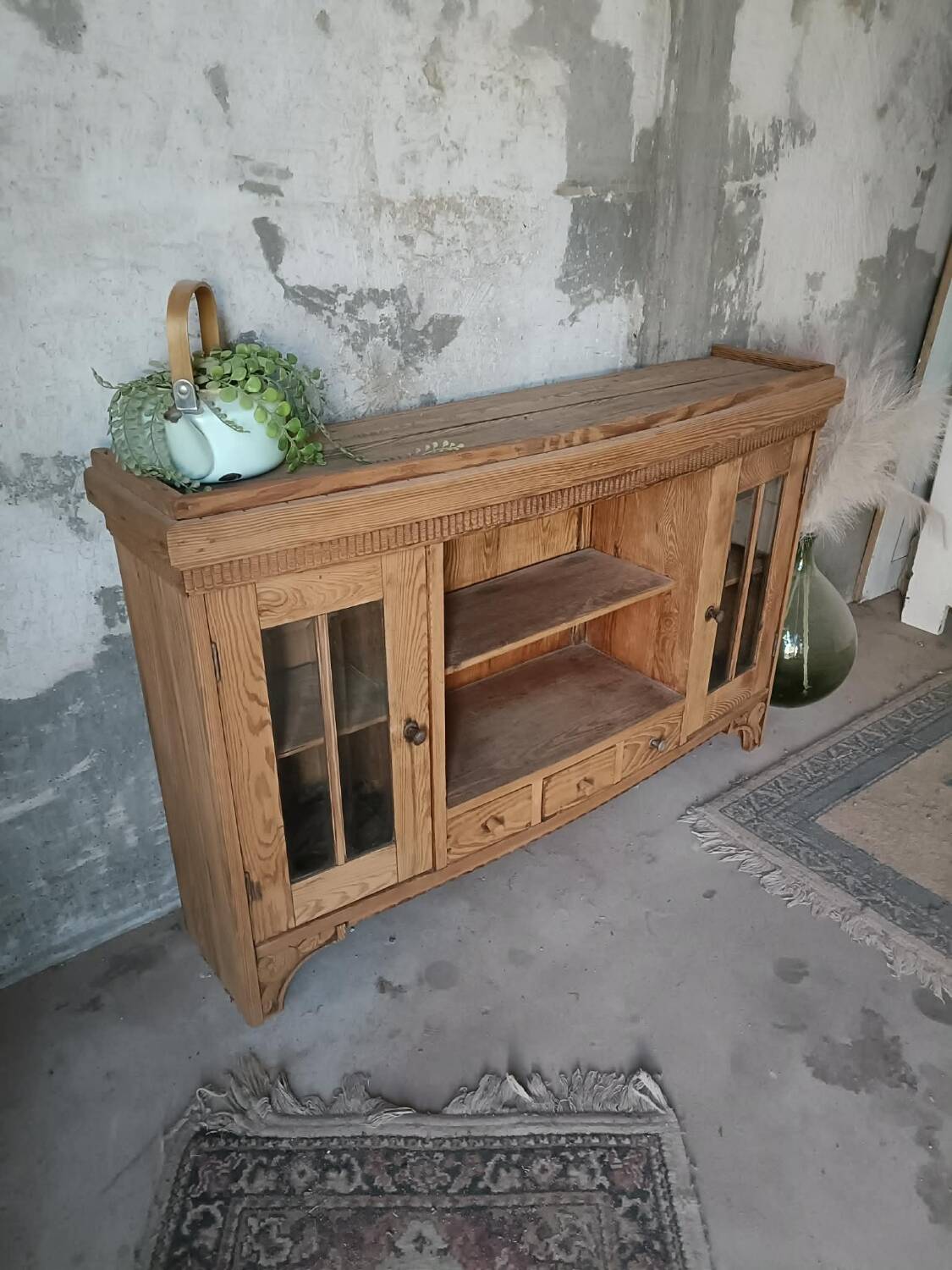 Display cabinet