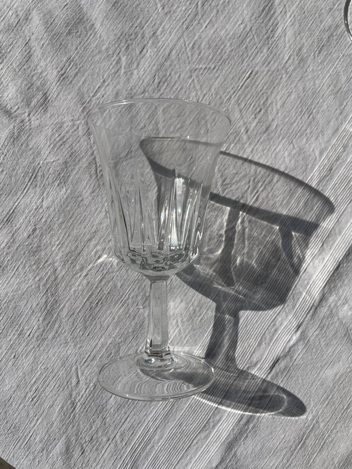 Set of 17 stemmed wine glasses