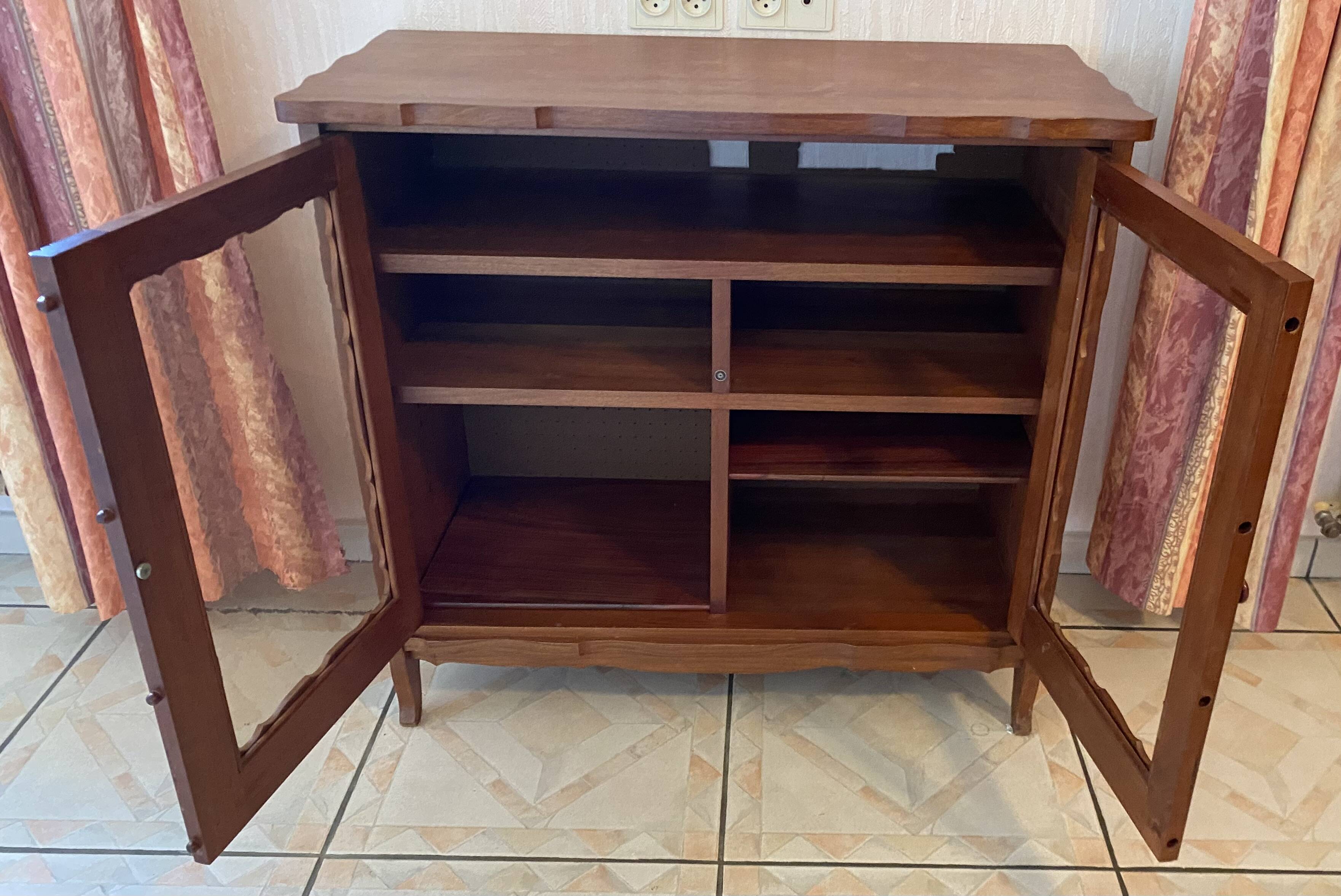 TV cabinet in mahogany, a unique piece made by a cabinetmaker.