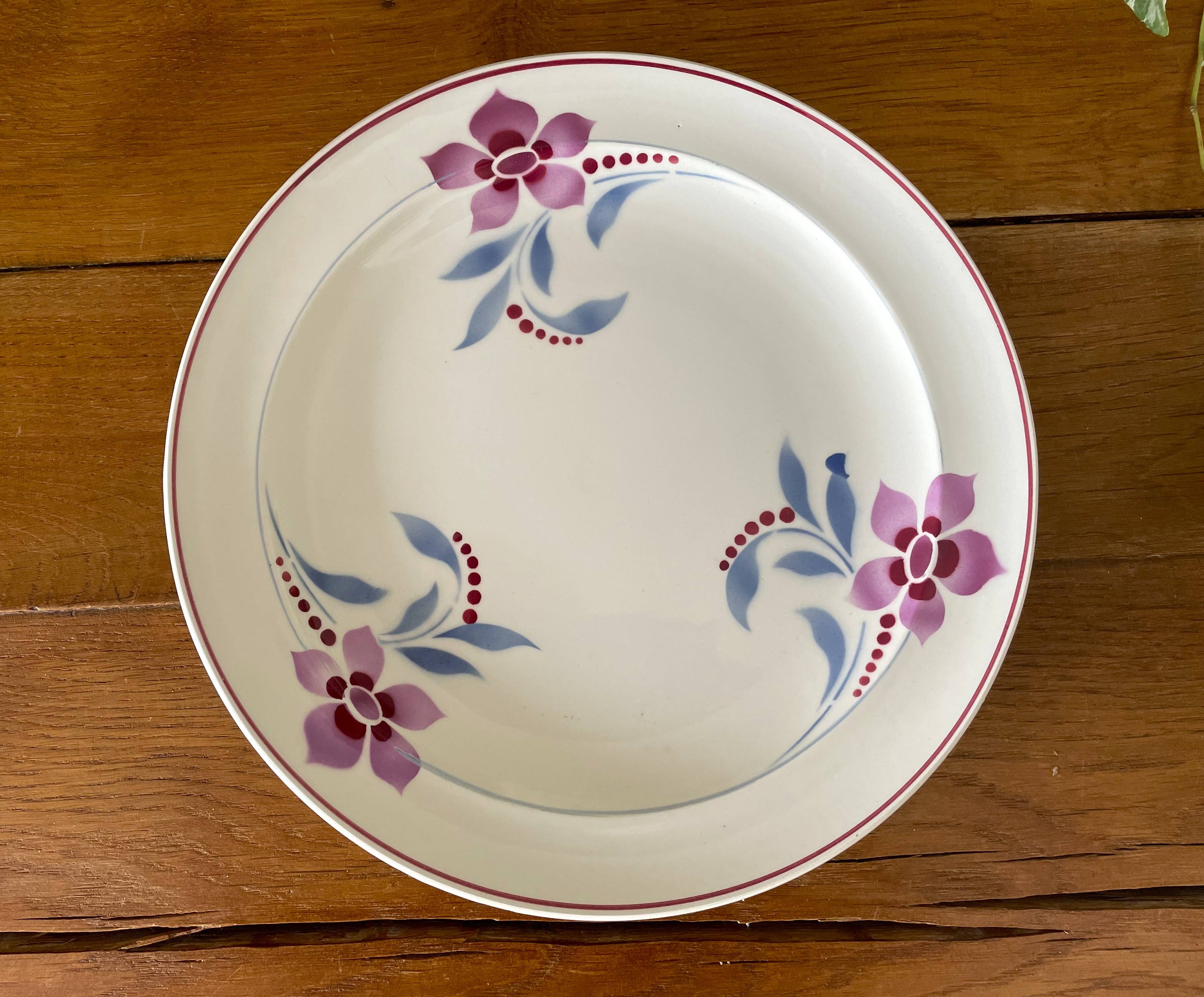 Antique serving dish in Saint-Amand earthenware (Nord)