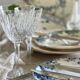 9 assiettes dépareillées en terre de fer bleue