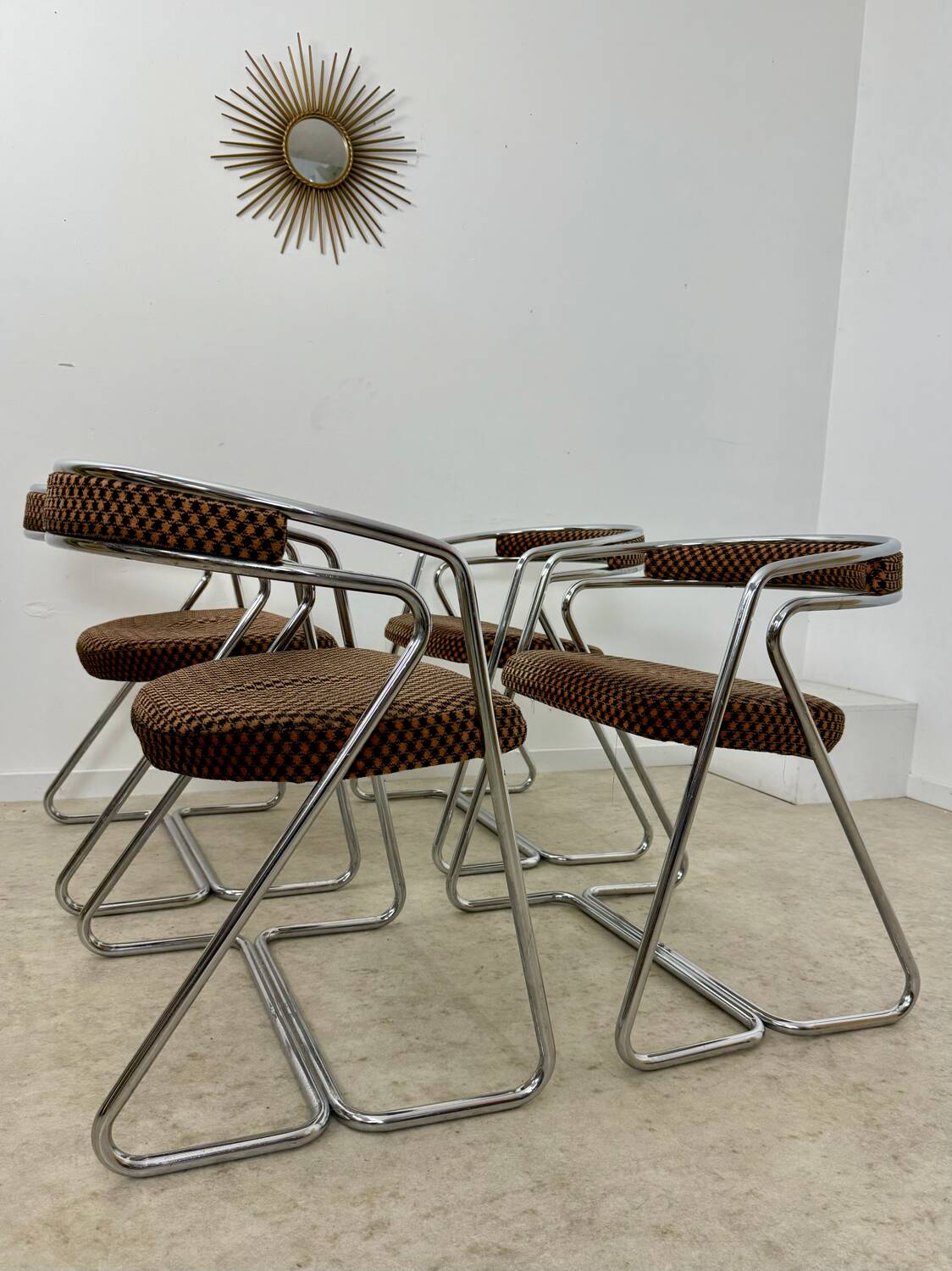 Set of 4 chrome tubular chairs Italian design from the 70s vintage fabric and metal