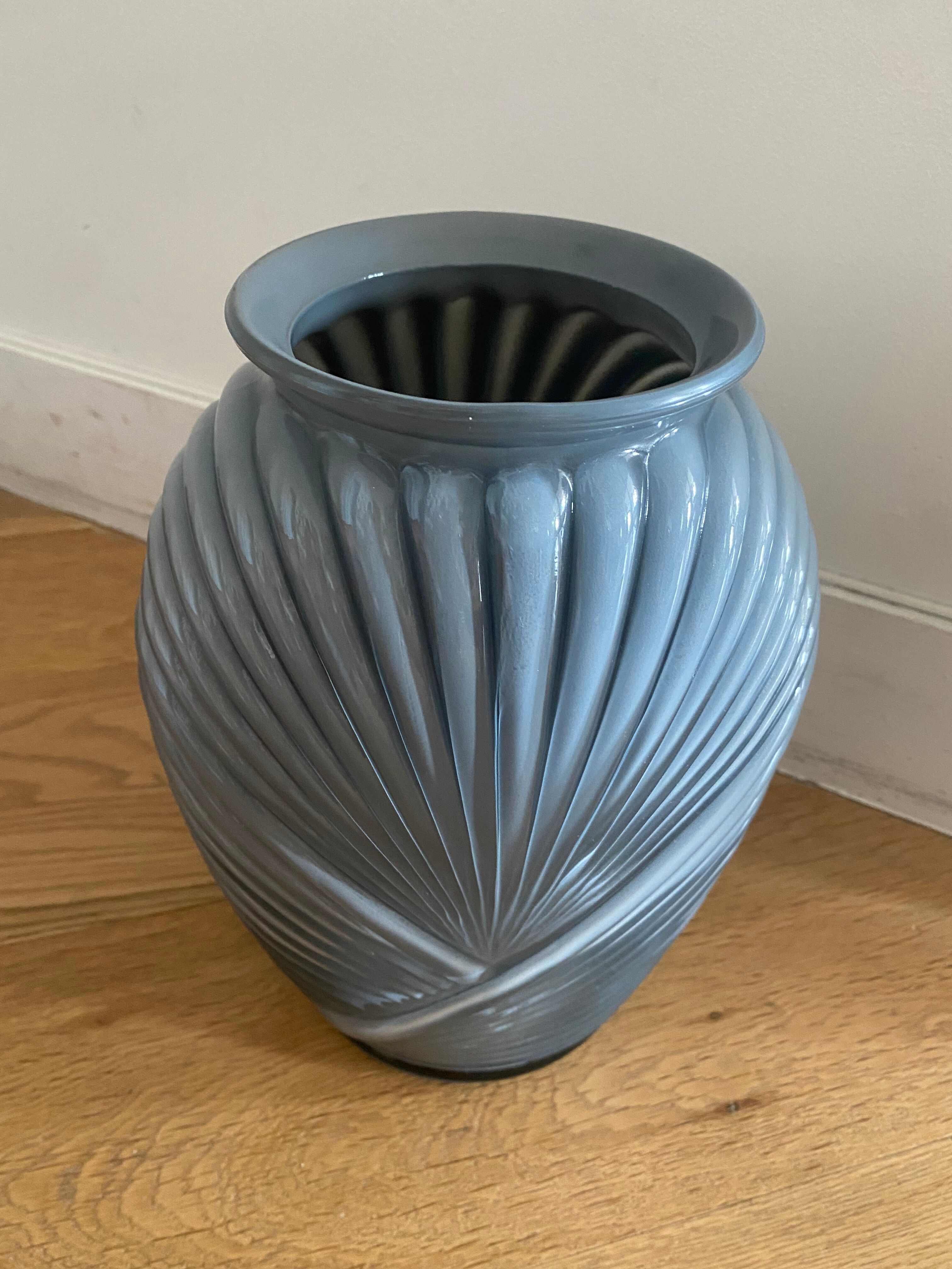 Vase  art déco en verre gris Anchor Hocking