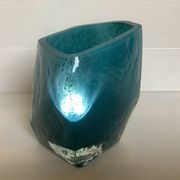 Vase Pentagone bleu et doré pâte de verre