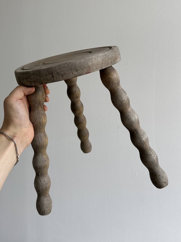 Tabouret ancien en bois