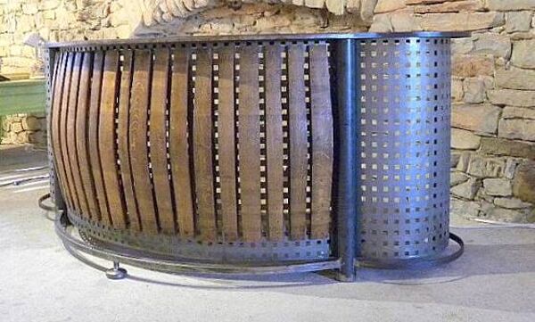Grand bar comptoir en acier et en bois