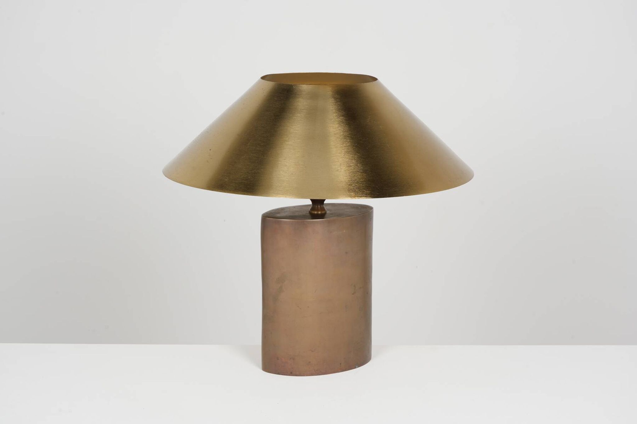 Lampe patinée en bronze et acier doré circa 1990