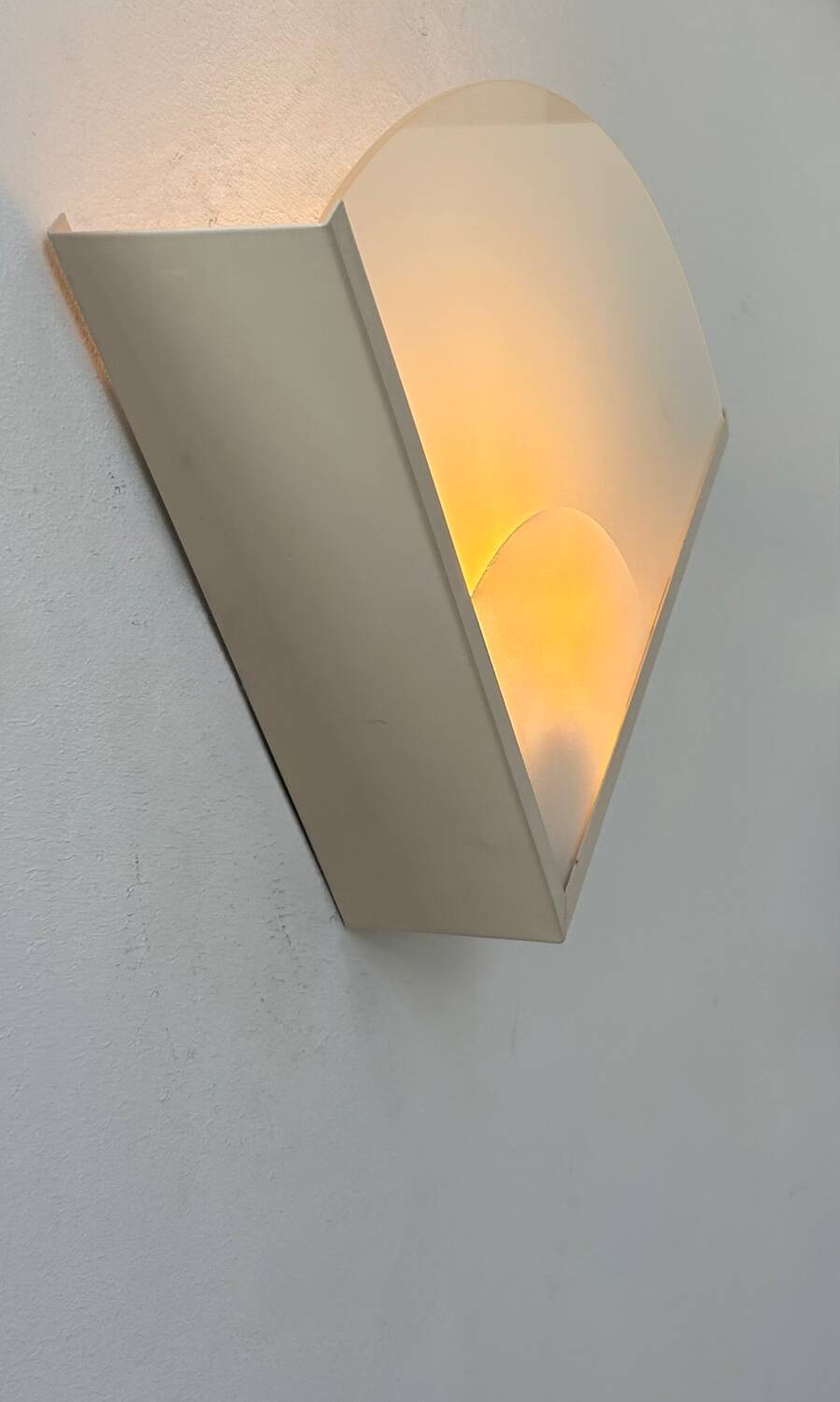 Vintage wall lamp, beige lacquered metal and sandblasted glass, France 1970