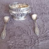 Salt shaker