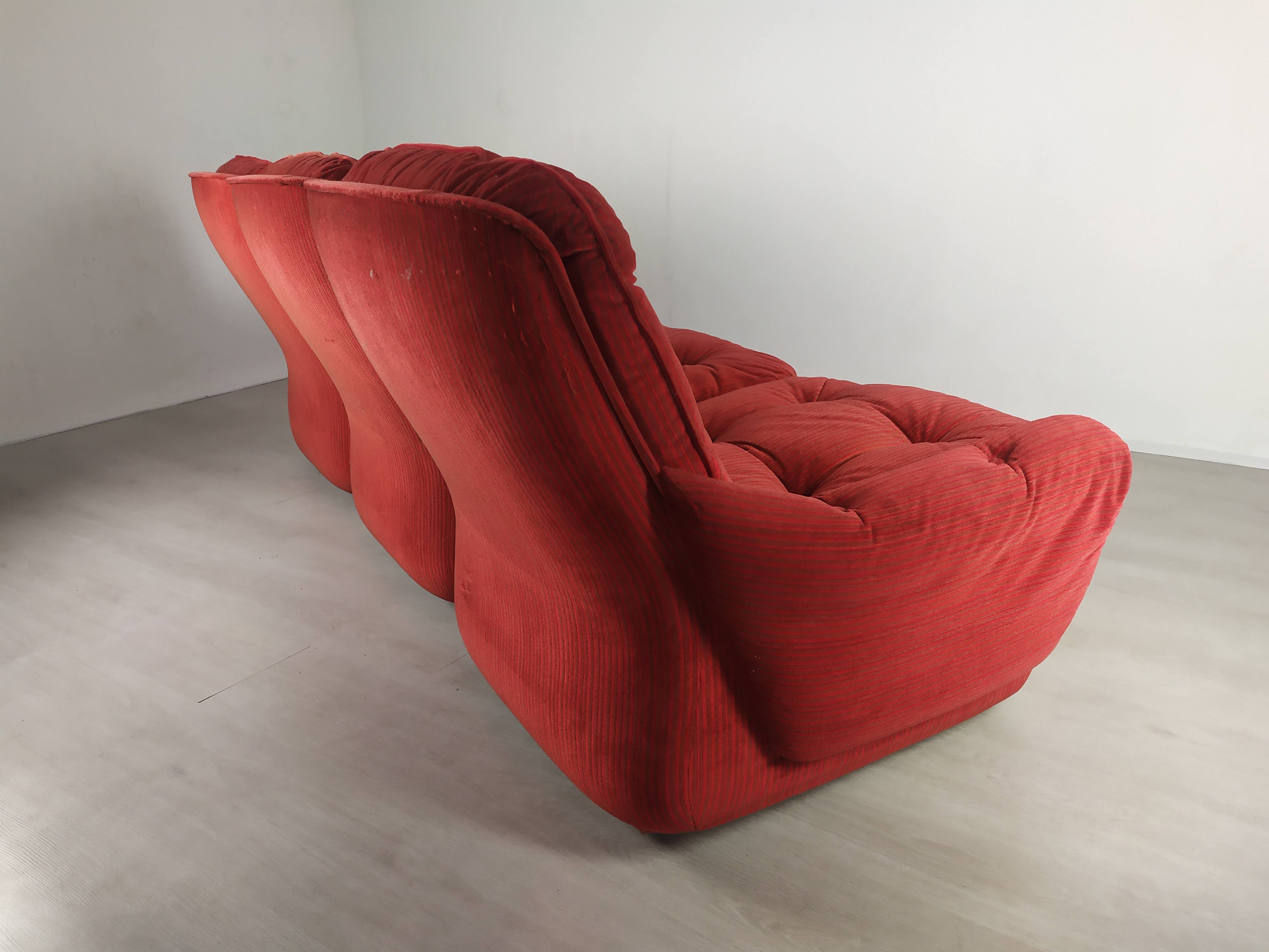 Airborne Cadestin Red Velvet Lounge