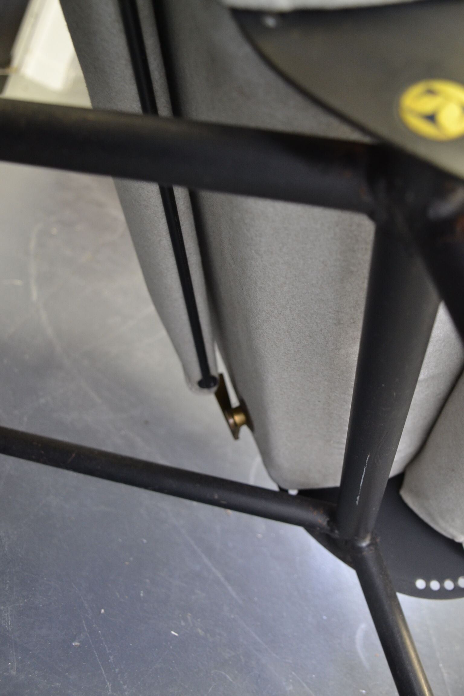 Pair p40 model armchairs by Osvaldo Borsani for Tecno