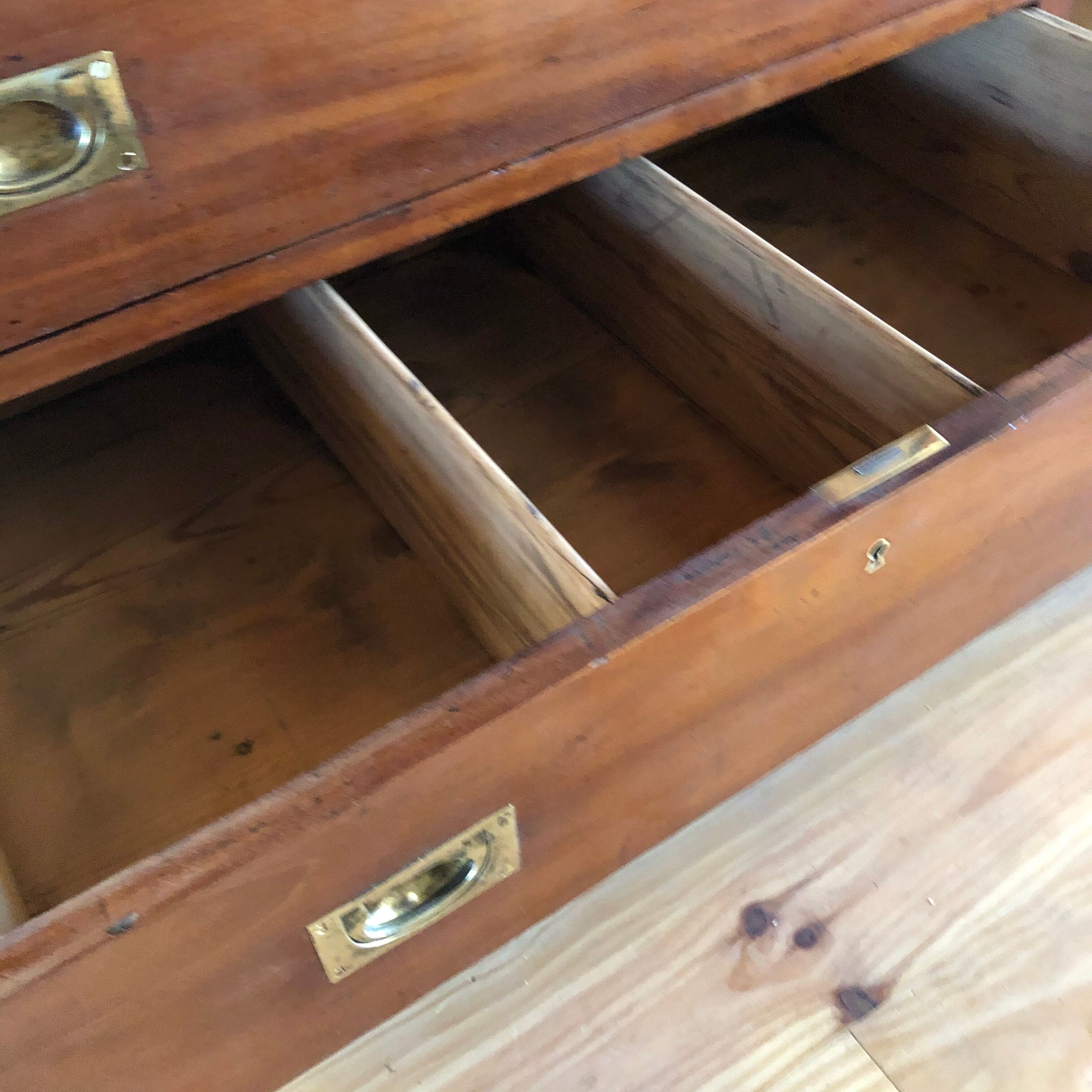 French marine work dresser