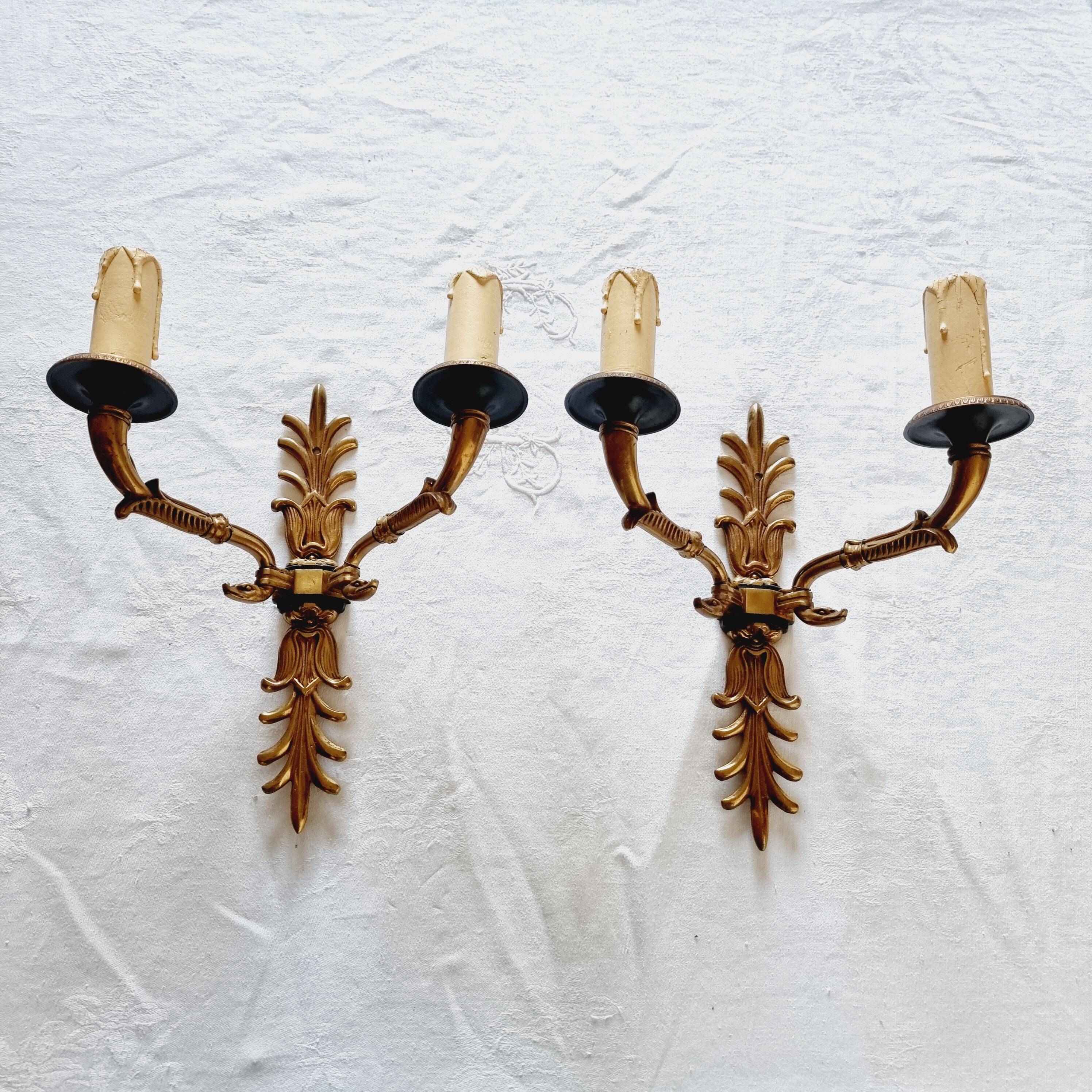 Pair of Empire style wall sconces in gilded bronze and Empire green, mid