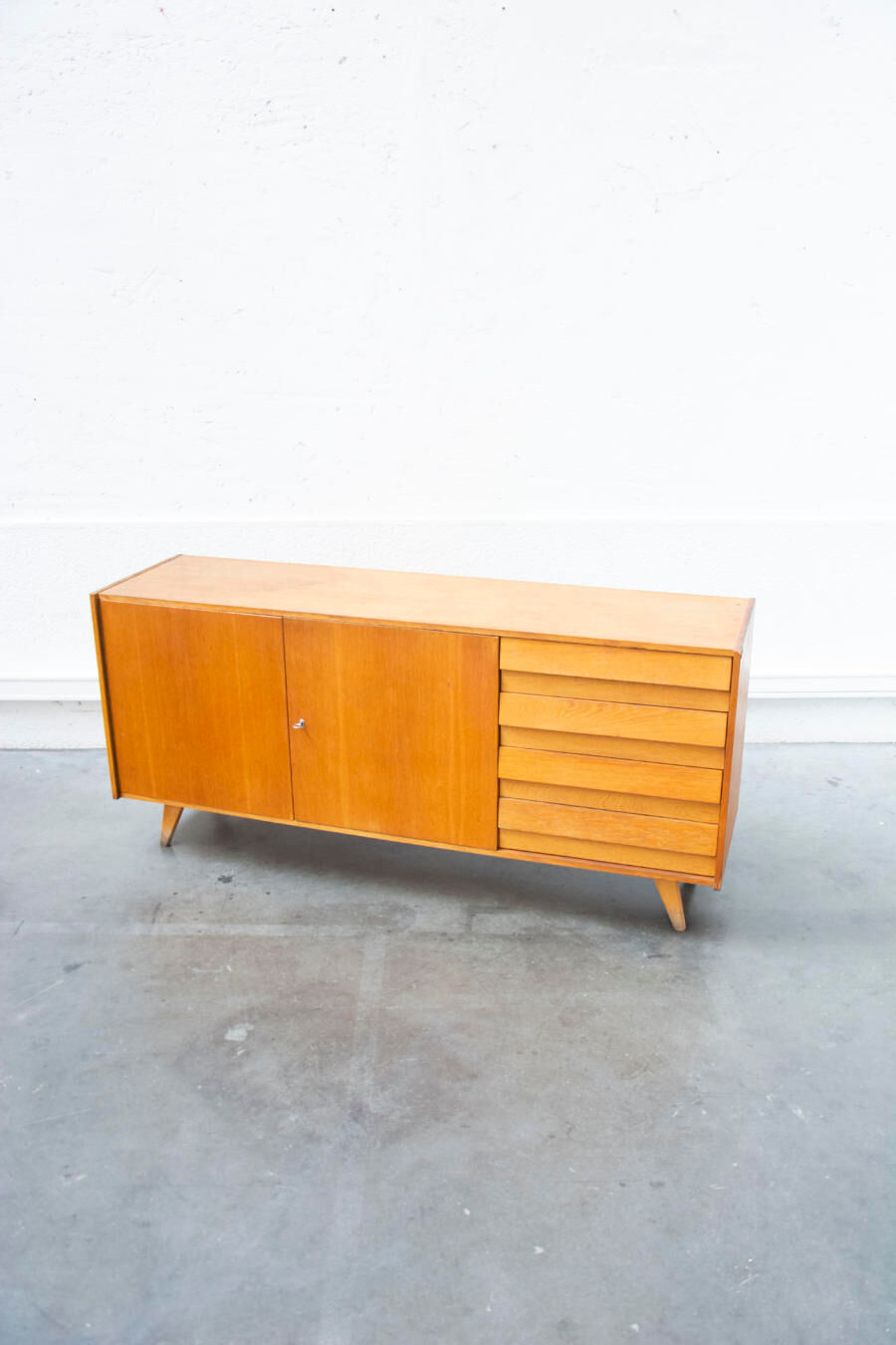 Jiri Jiroutek sideboard