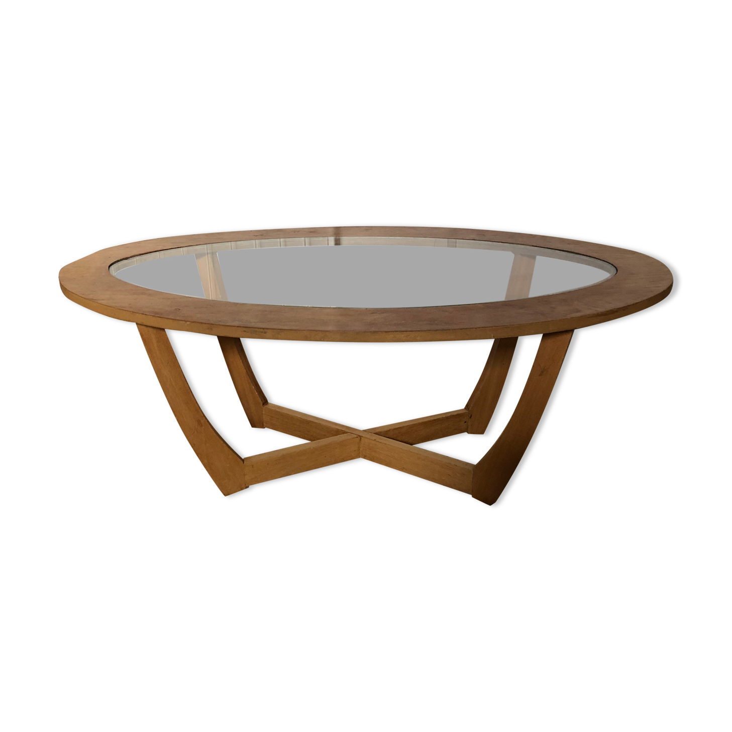Oval coffee table