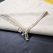 Moroccan Berber rug made of Oued Zam wool, size 150 x 250 cm.