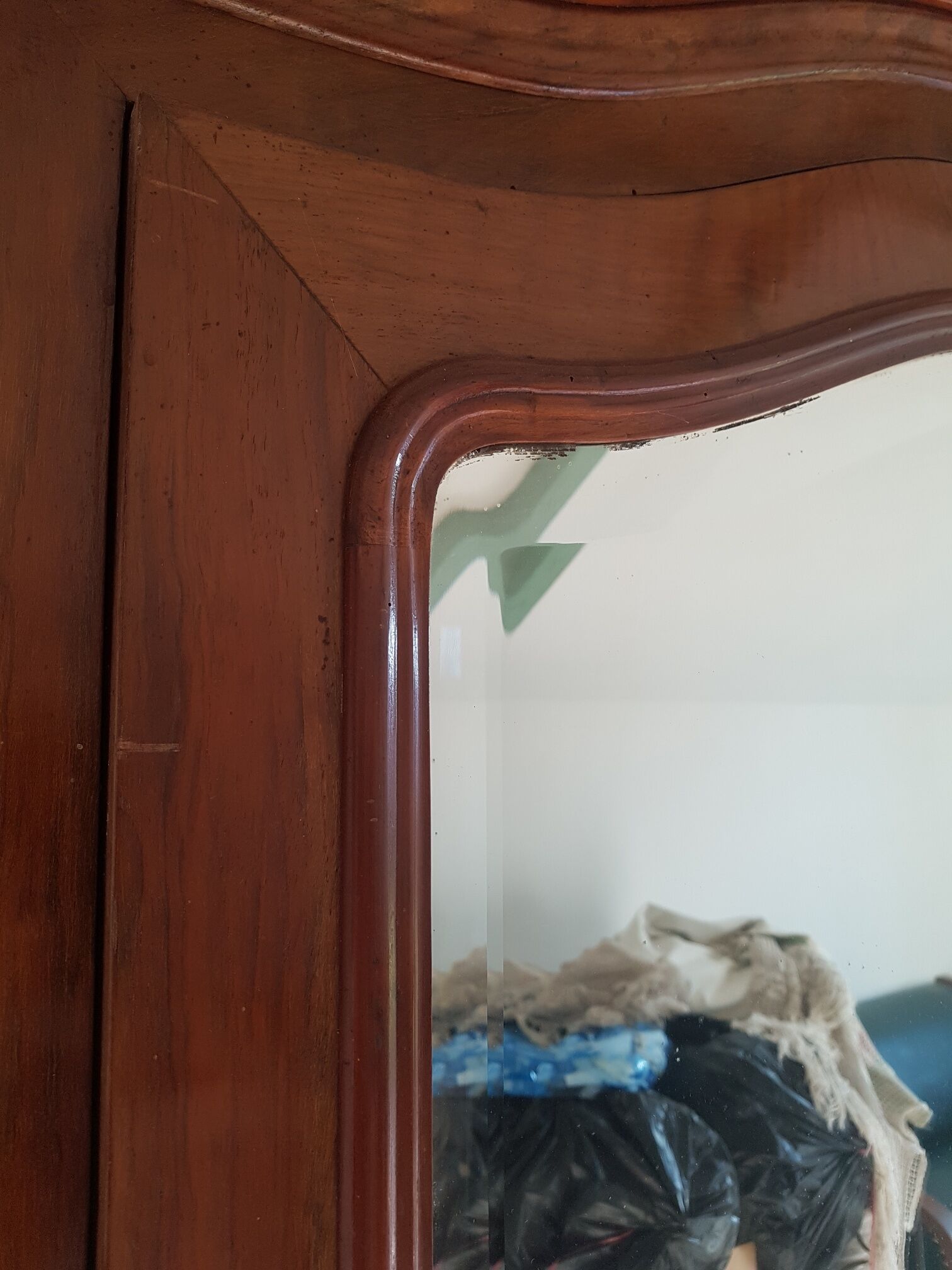 Bedroom wardrobe linen antique ice cabinet