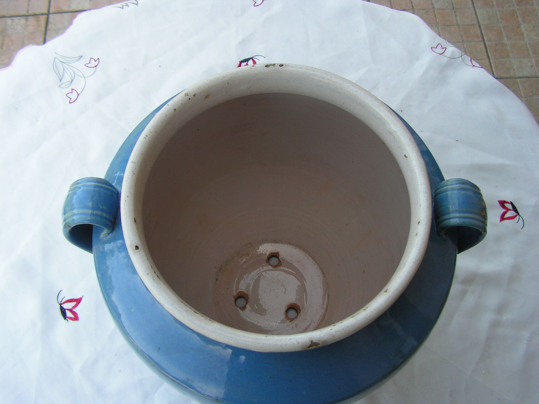 Blue ceramic pot