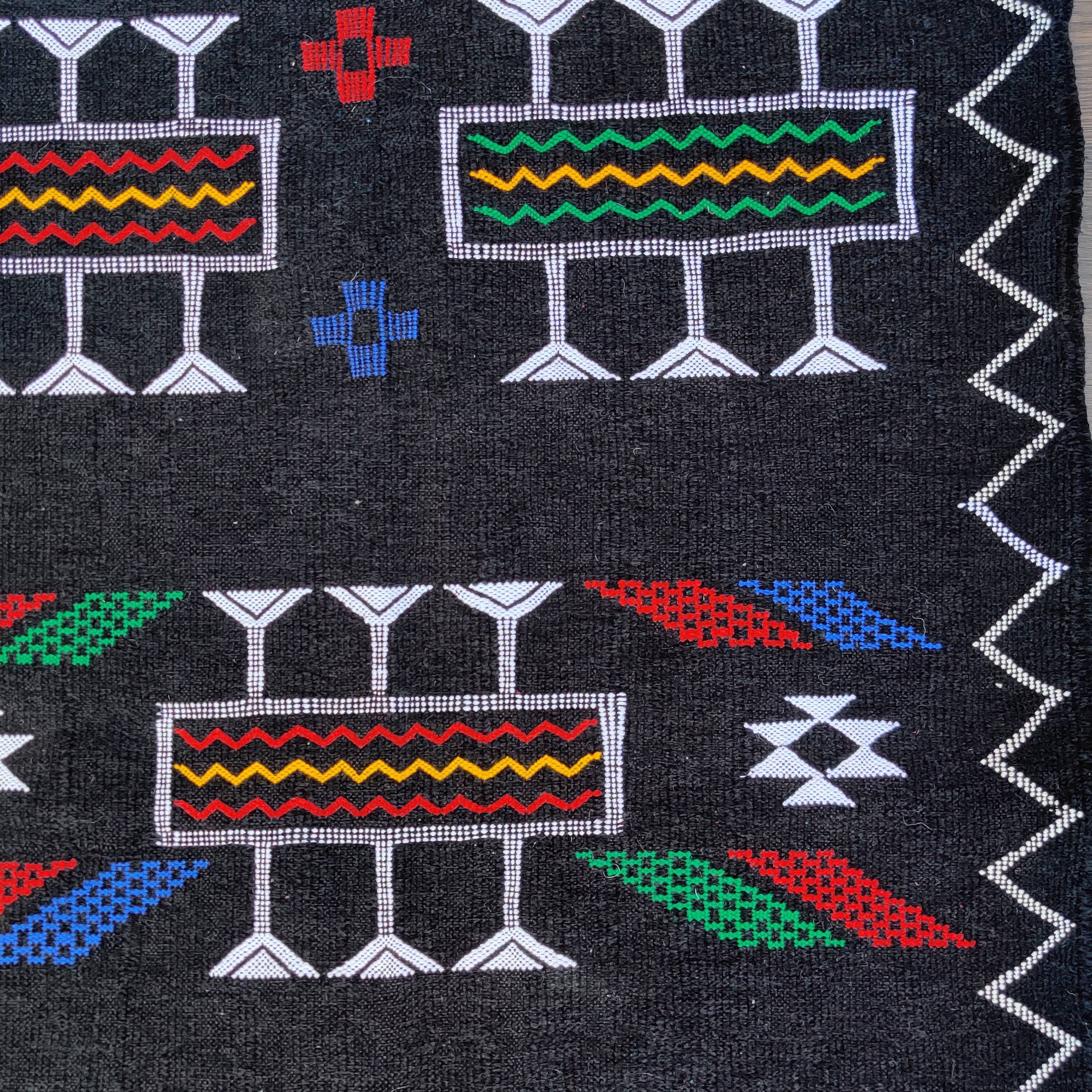 Moroccan berber carpet handmade ethnic black 94x150 cm