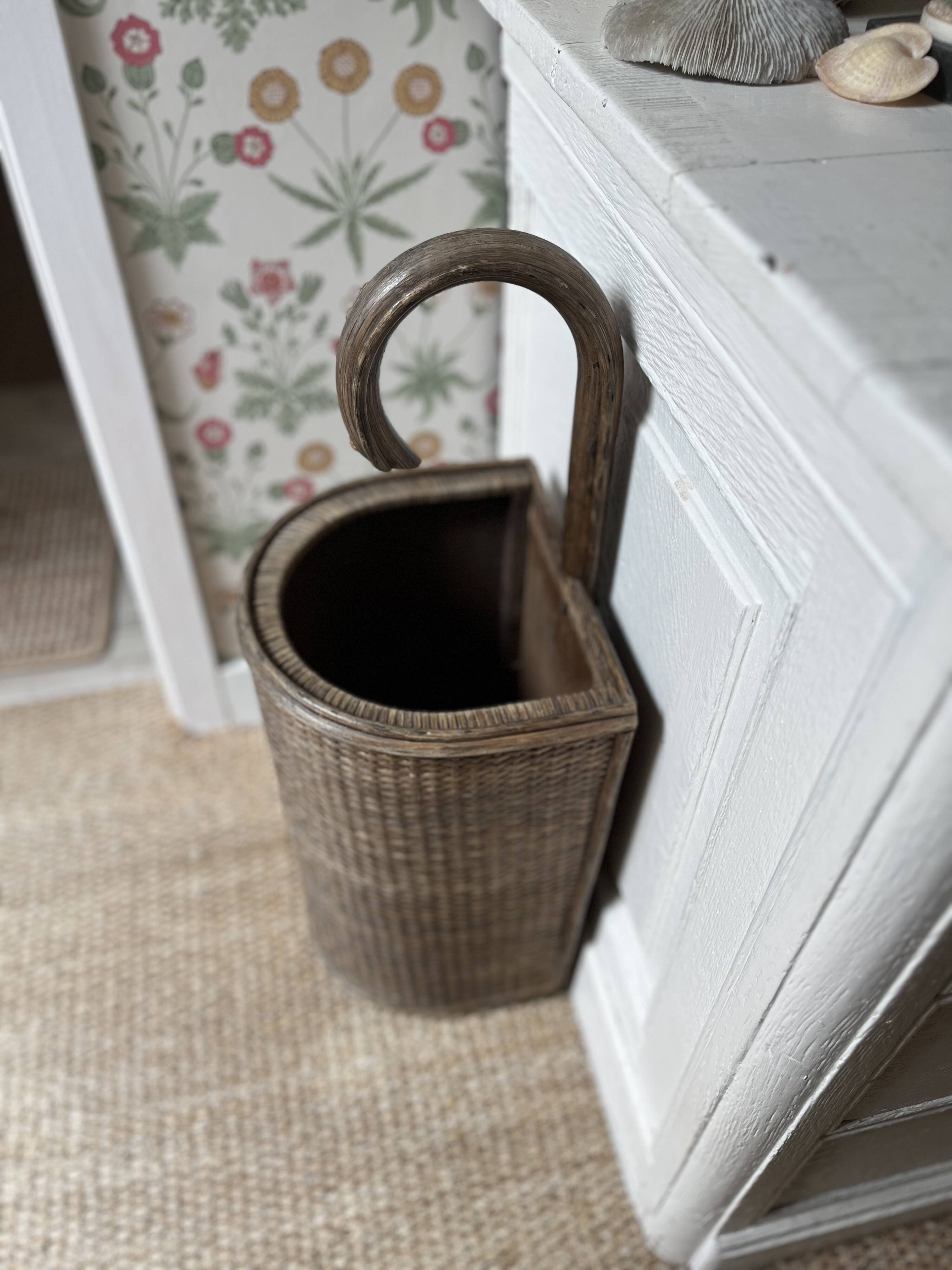 Wicker umbrella stand