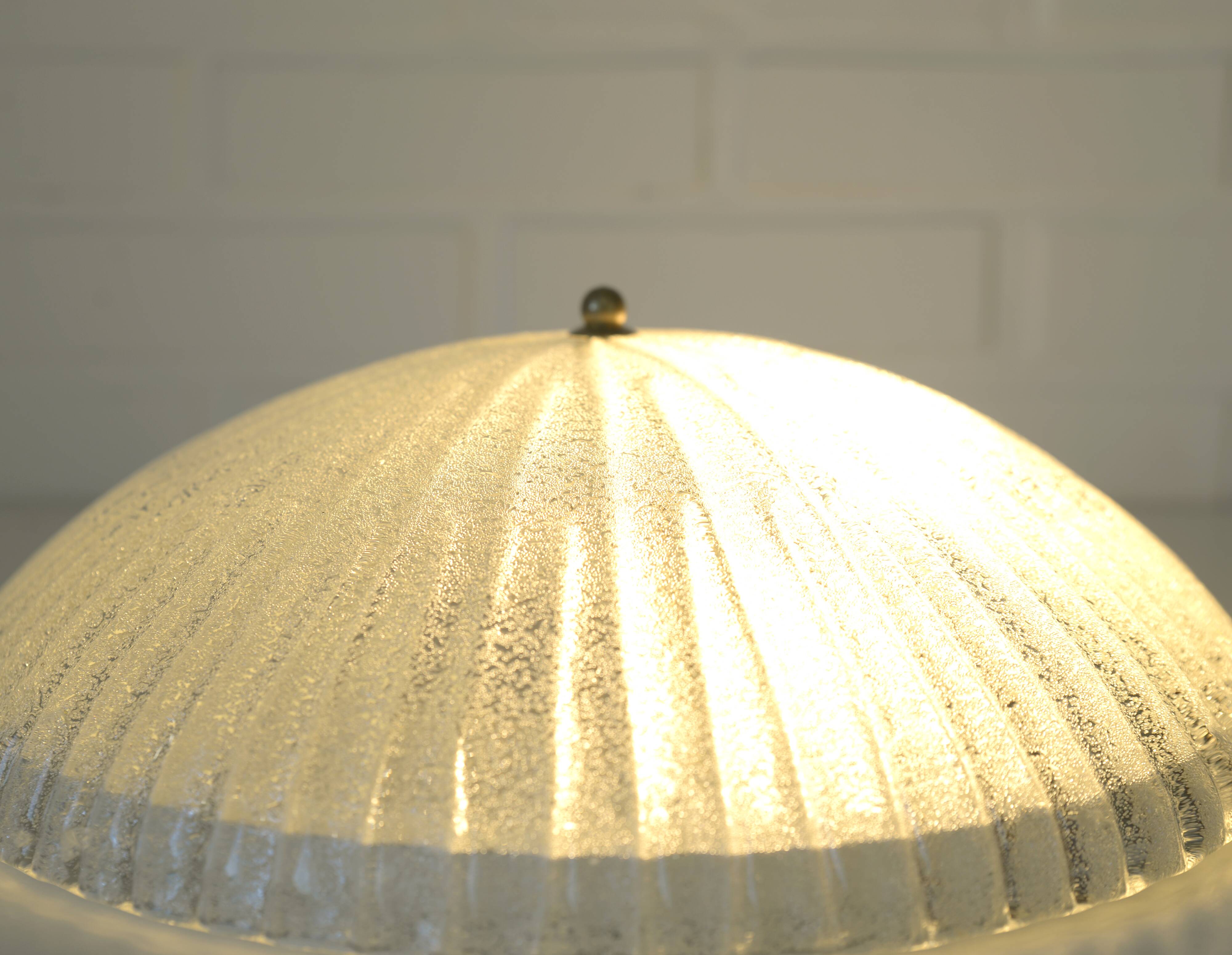 Applique murale vintage en verre soufflé à la main : plafonnier encastré style années 50