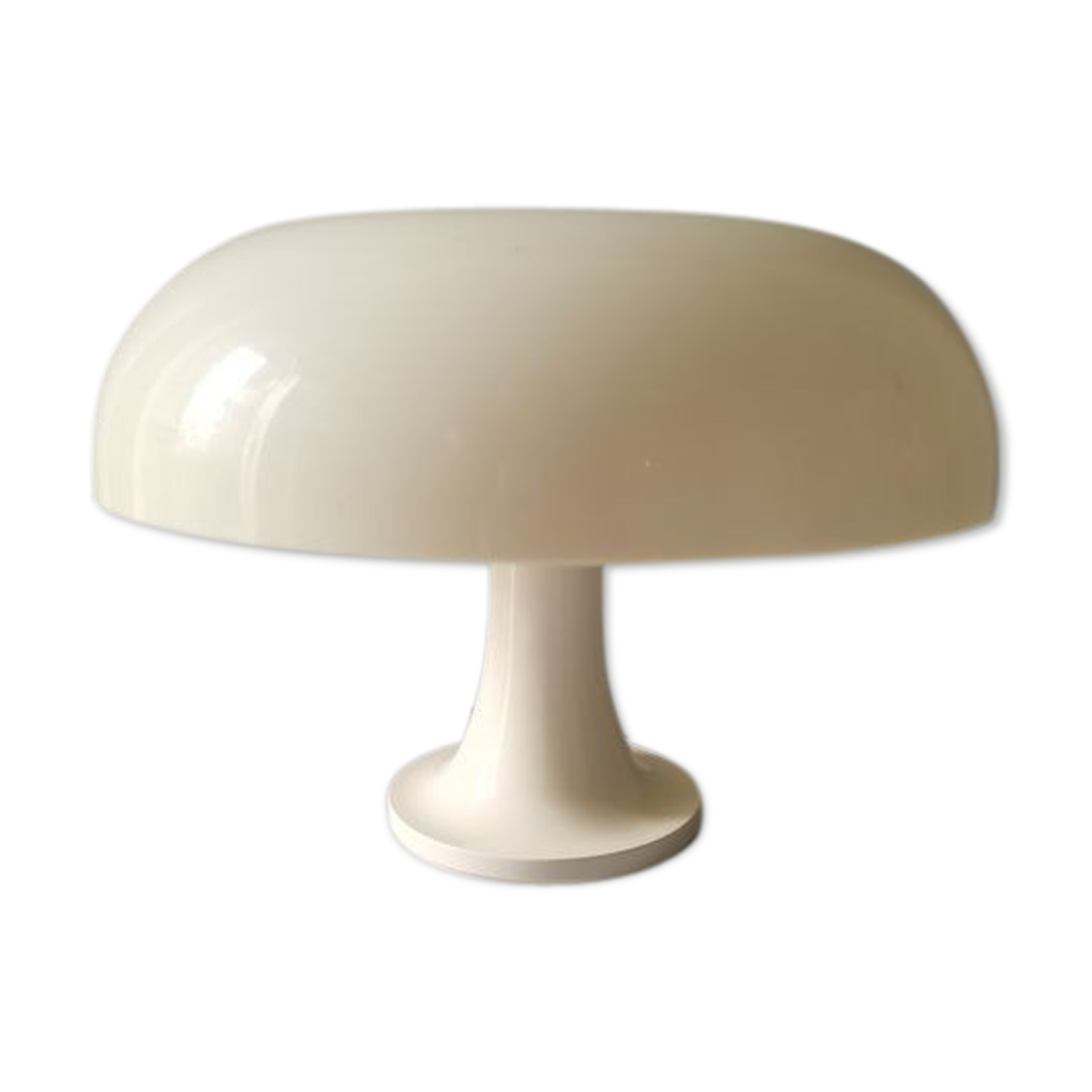 Nessino Lamp by Artemide