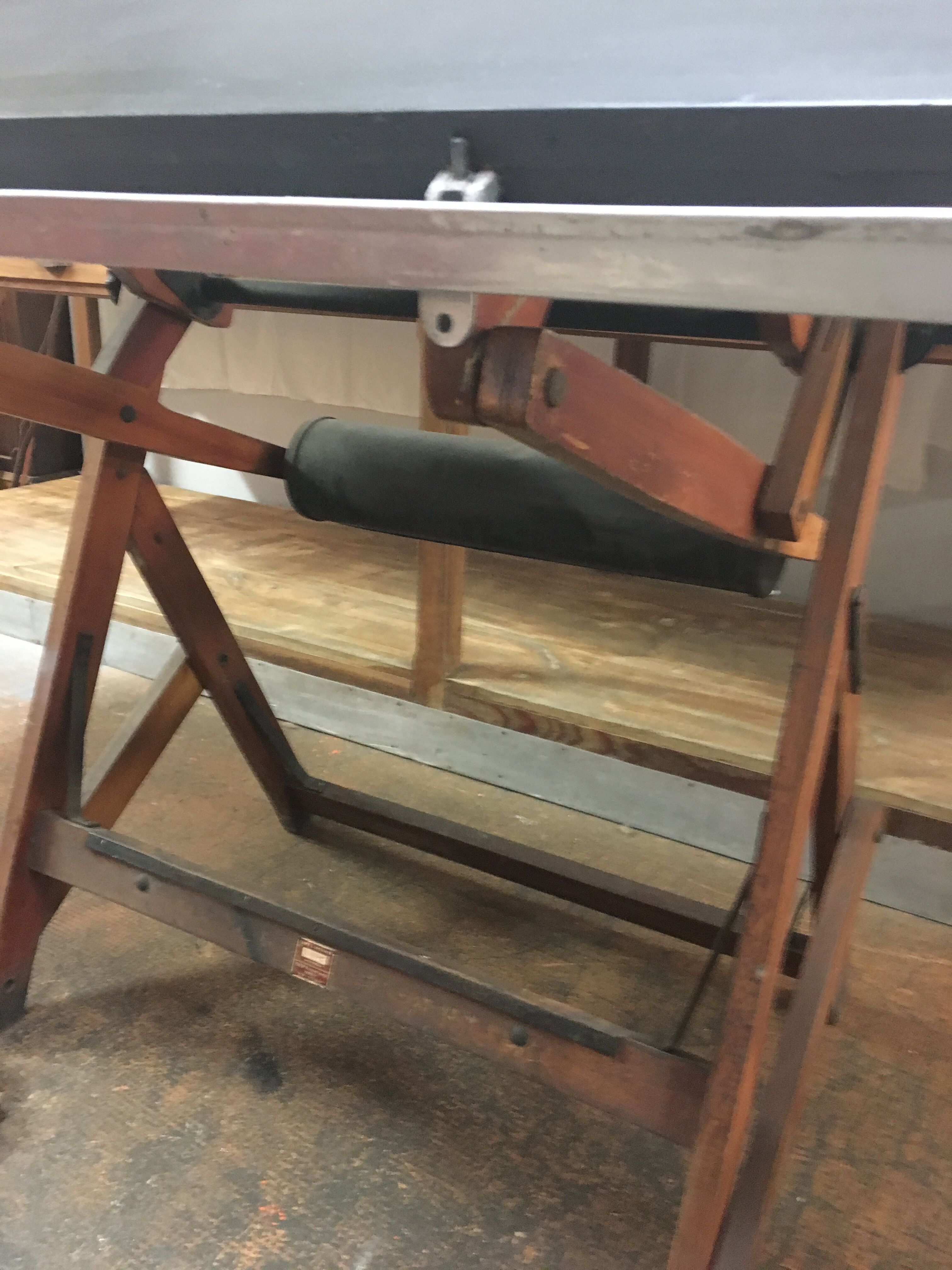 Drawing table years 40/50