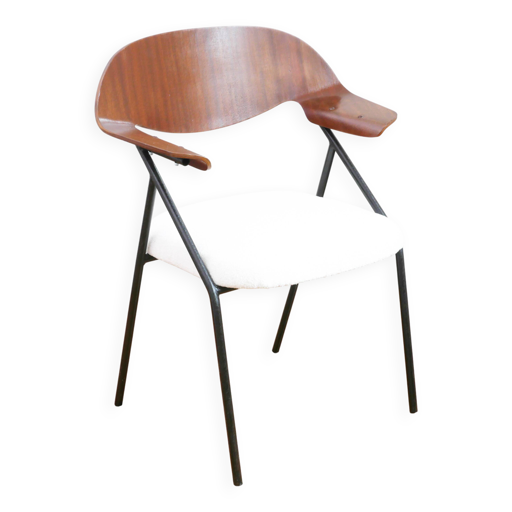 Armchair – Robin Day – Model 675 – Airborne – Restored