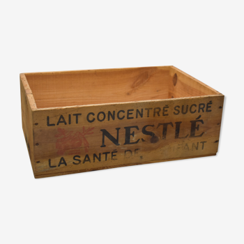 Caisse Nestlé en bois lait concentré sucré n2