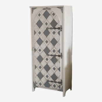 Armoire bonnetière